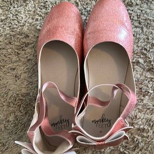 Womens Monkey Feet Bow Back Ballet Flats